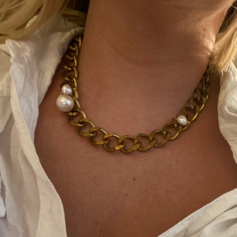 pearl and chain necklace